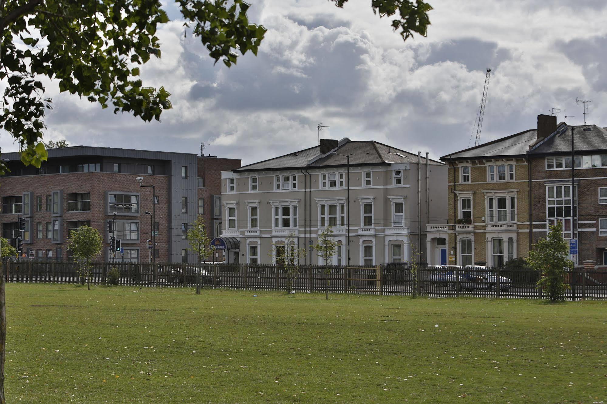 Western Highbury Londra